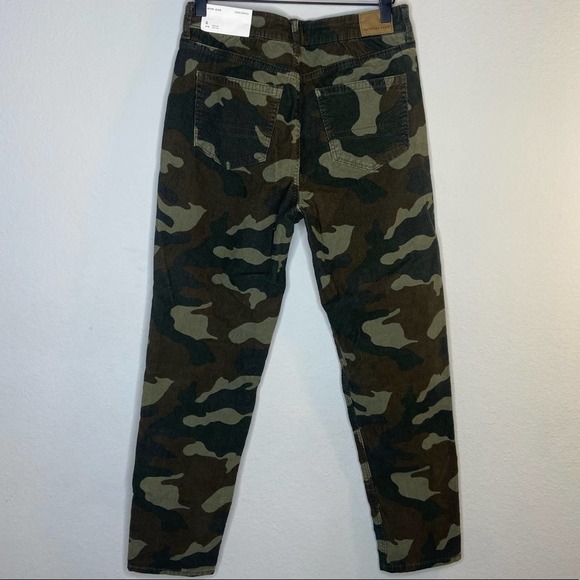 American Eagle Camo Corduroy Stretch Mom Jeans - Picture 4 of 4